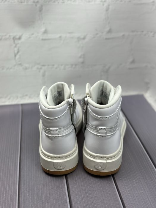 Жіночі білі шкіряні кросівки Jordan Elevate 38.5p
