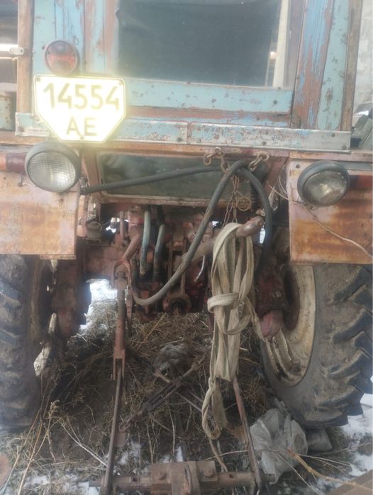 Продам трактор  Т25