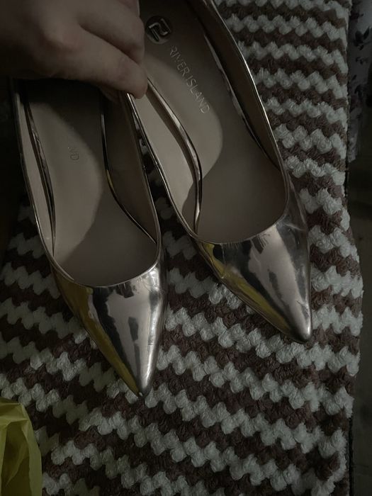 Туфлі лодочки  золотисті