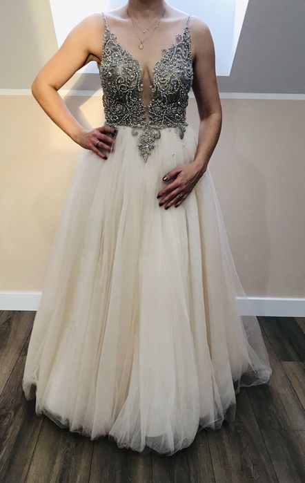 Suknia ślubna, gorset wysadzany kryształkami Svarowskiego