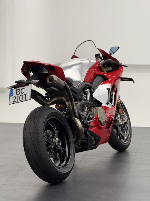 Ducati V4R 2023 como nova
