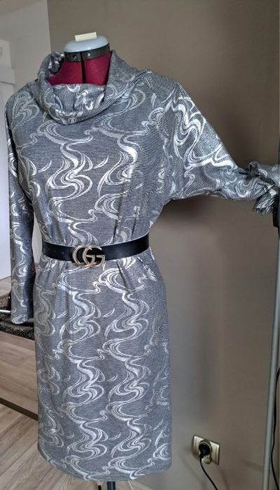 Sukienka szyta własnoręcznie