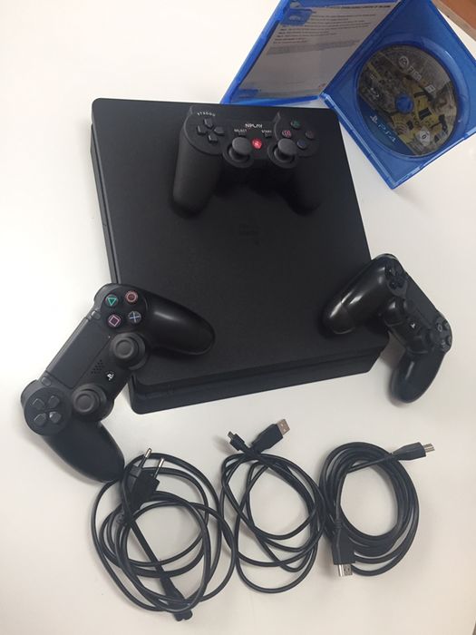 PlayStation 4 Slim (PS4) - 1 TB