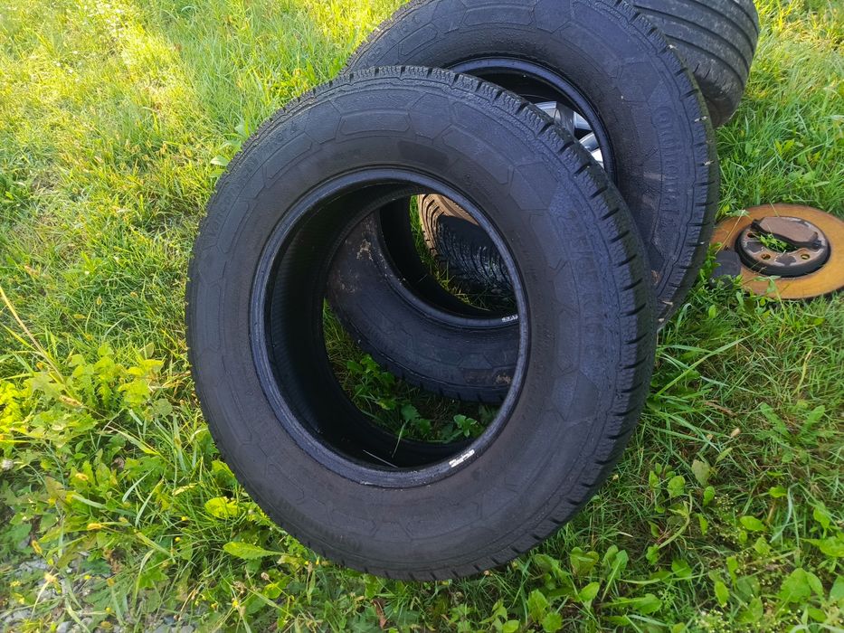 Opony  Continental 235/65/16C