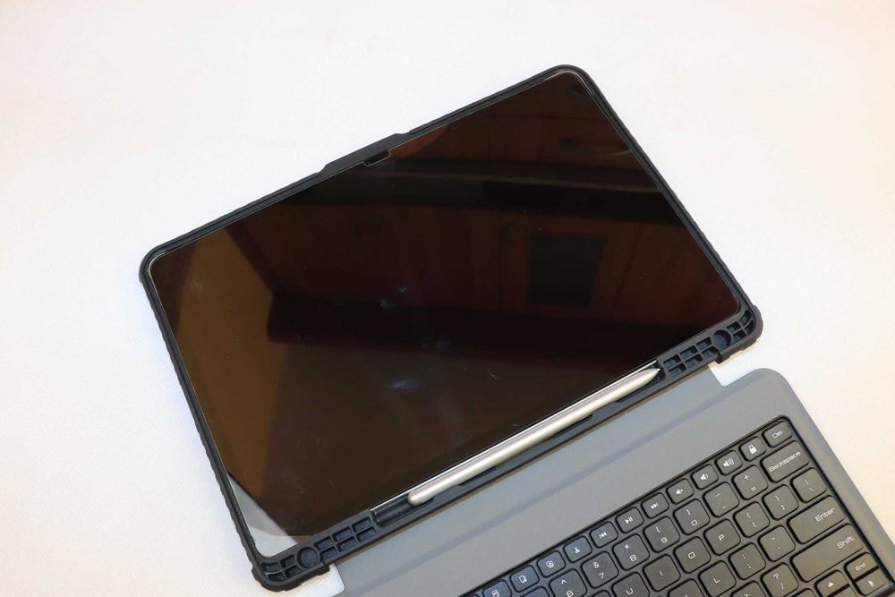 Samsung galaxy tab s7 FE tablet  jak nowy  SM-T733