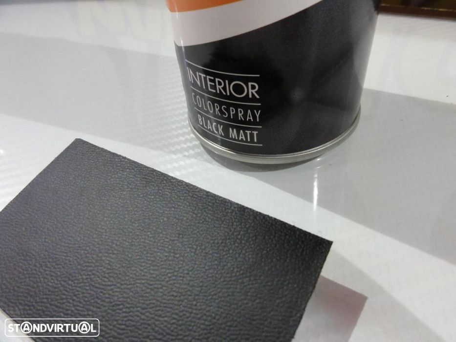 Spray de reparação e pintura Preto Mate para Volantes e interiores (Couro liso, Couro perfurado, Pele, Pele sintética, Napel, Plásticos*, Materiais