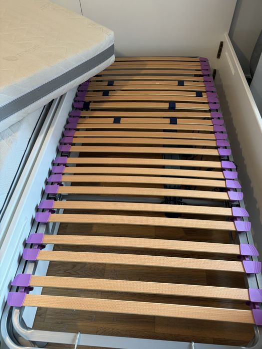 Cama articulada com colchao