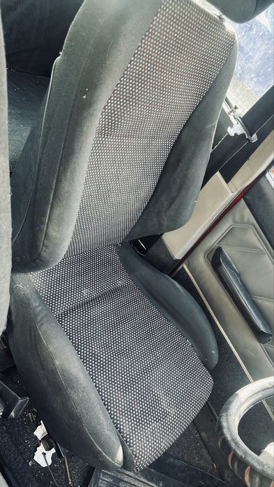 рено 9 -11-19 гарний стан інші запчатини