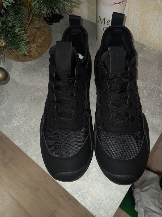 Мужские кроссовки