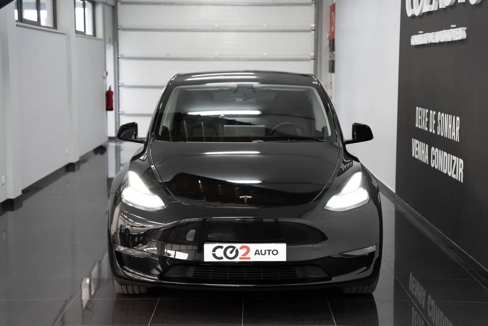 Tesla Model Y Long Range Dual Motor AWD