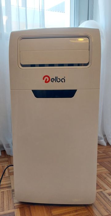 Ar condicionado portátil Delba em muito bom estado