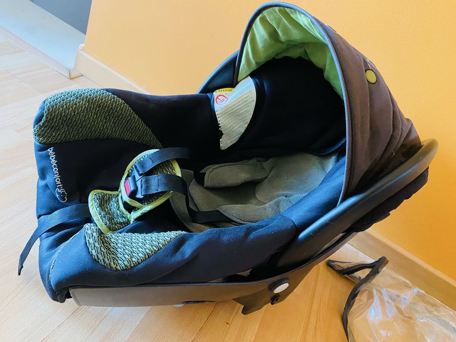 Carrinho bebé + ovo da marca Bébé Confort, modelo Loola. (Usado)