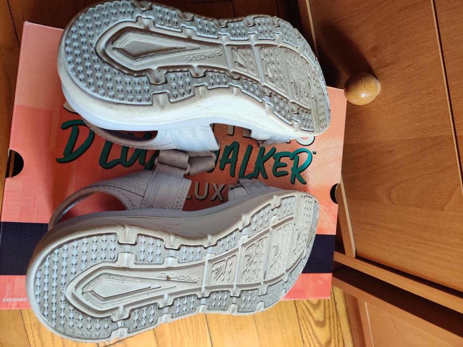 Жіночі босоніжки Skechers р. 38