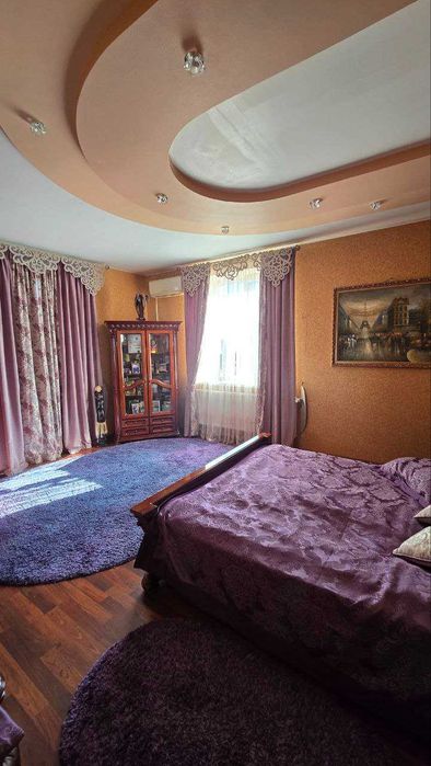 Продам шикарний будинок у Лісках 230кв.м
