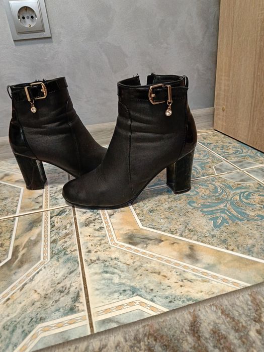 Шкіряні черевики