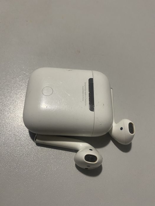 AirPods 2031. Друге покоління.