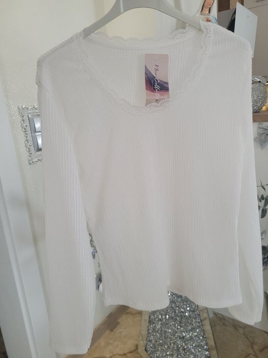 Bluzeczka z dodatkiem koronki M