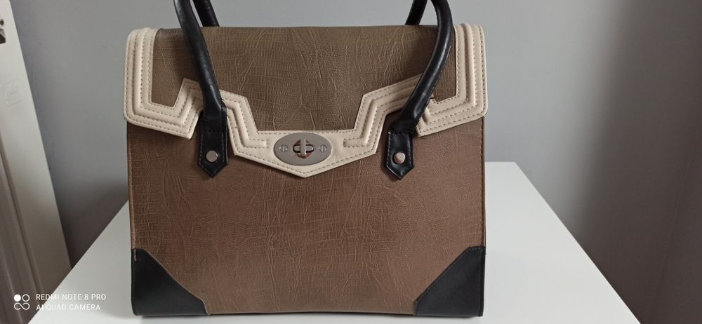 Torebka damska, kuferek