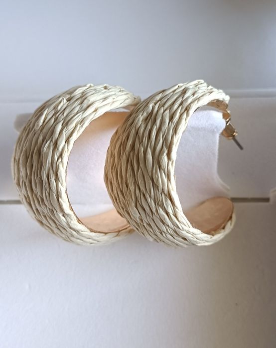 Brincos  diversos novos