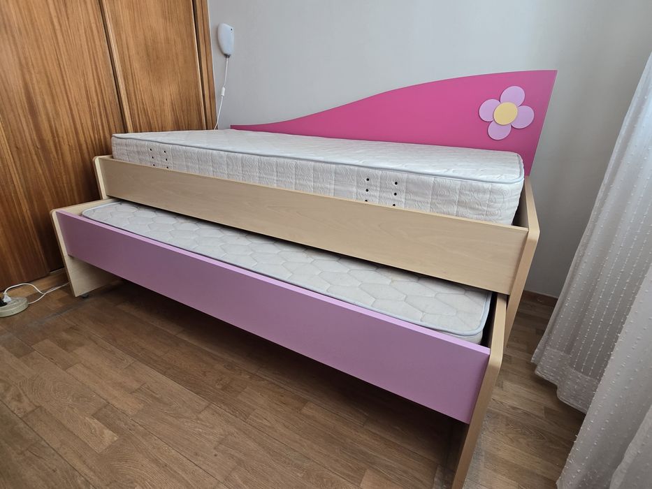 Beliche + Secretária + 2 colchões + Mini-Baú