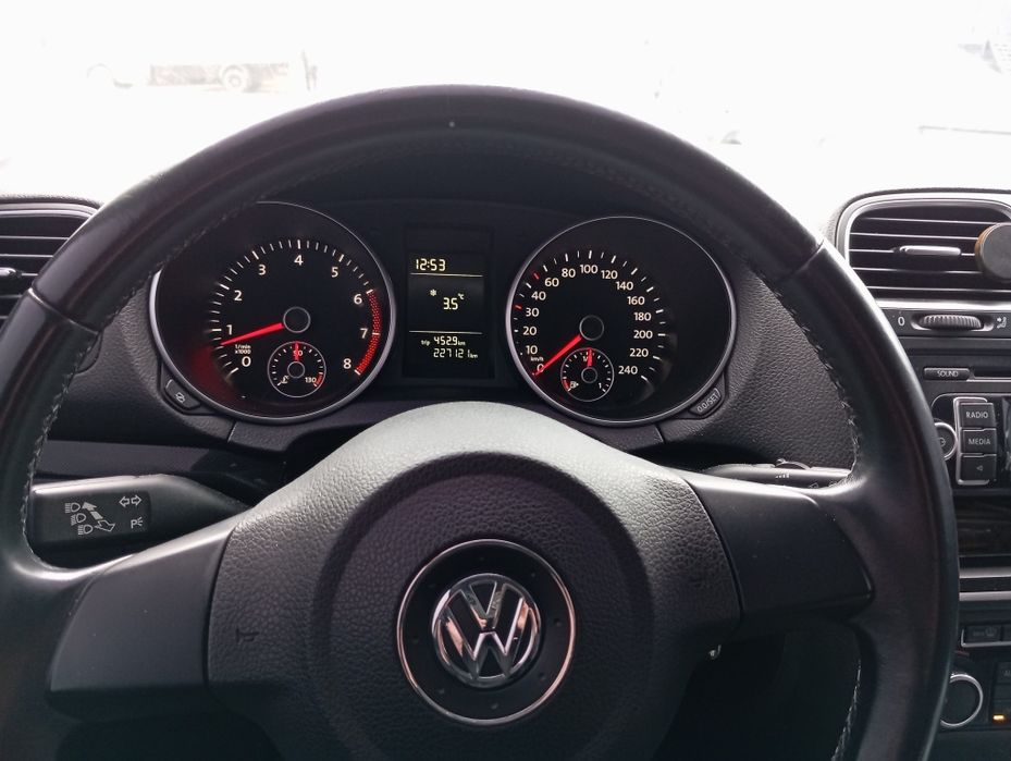 Продам Volkswagen Golf VI 1.4TSI(122 к.с.)