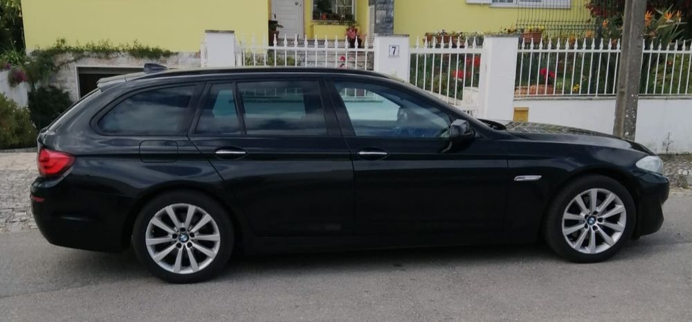 BMW 520d Touring teto panorâmico