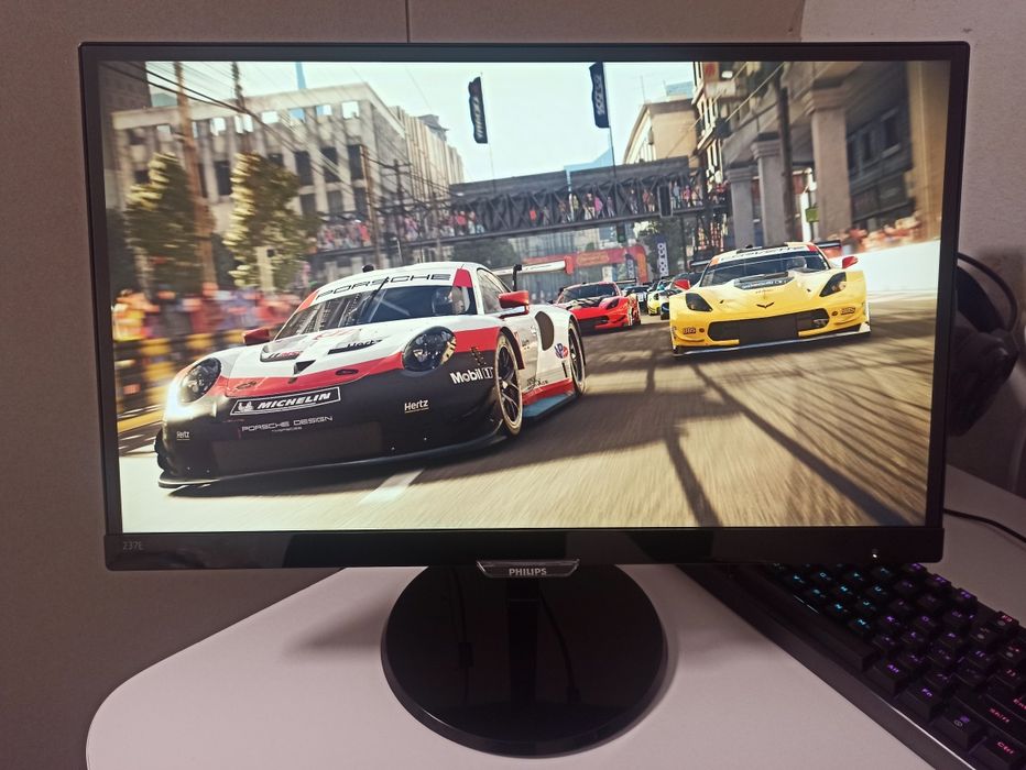 Стильный IPS монитор 23" Philips 237E7Q — Безрамочный / HDMI / Full HD