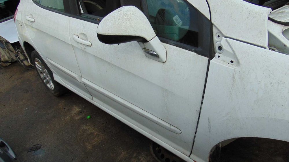 Paz55 Drzwi prawe przednie peugeot 308 T7 08r 5D HB EWPB wysyłka