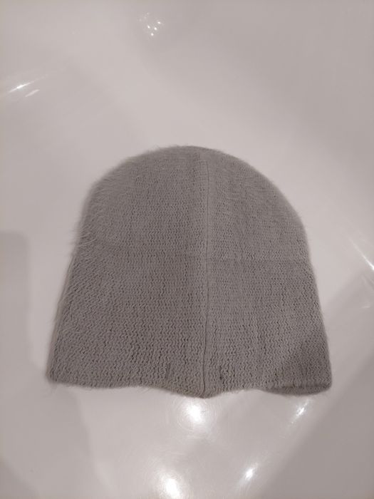 Szara czapka Mohito