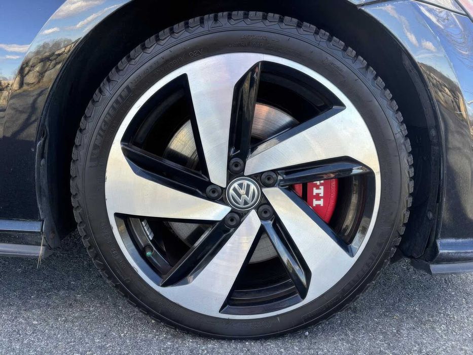 Volkswagen Golf GTI      2018