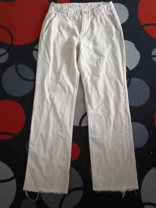 Spodnie eur38 Pull & Bear kremowe