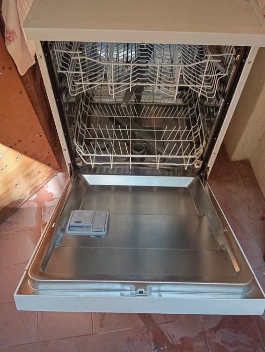 Máquina de lavar loiça com garantia