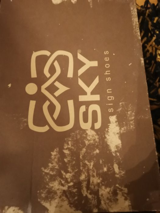 Socas em pele com tachas  PREÇO FINAL para despachar