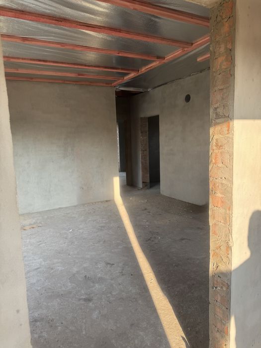 Продам стильну американку з внутрішніми роботами