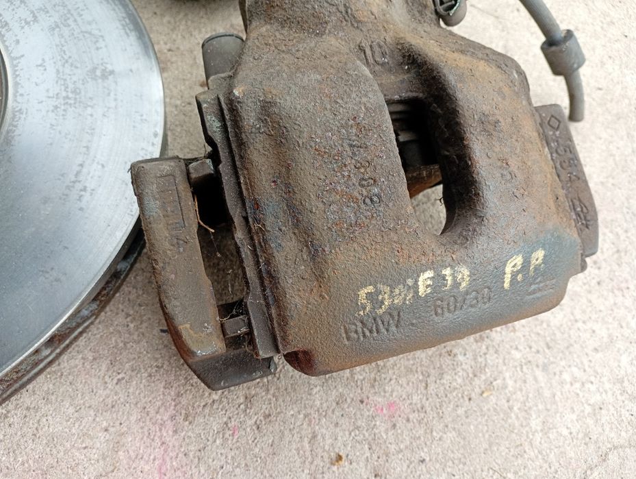 BMW E39 530i hamulce przód komplet 3.0i