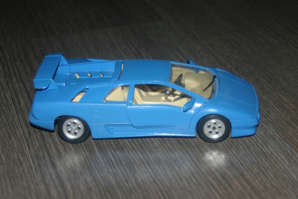 1/24  Lamborghini diablo 1990