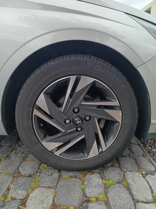4 jantes R16 Hyundai I20 + pneus 195/55 R16 , furação 4x100