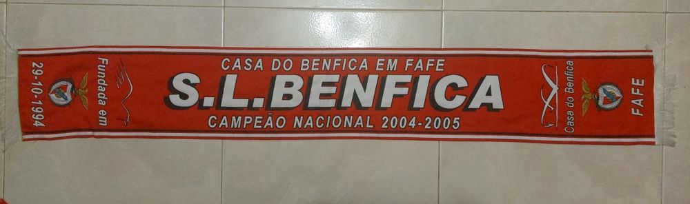 Cachecol  da casa  Benfica de FaFe