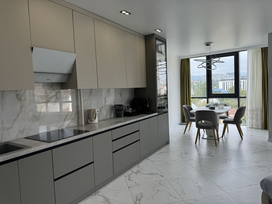 Продам трикімнатну квартиру у м. Трускавець вул Довбуша