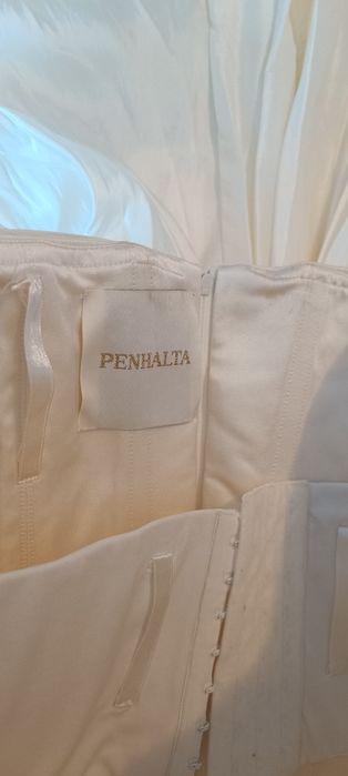 Vestido de noiva usado em muito bom estado de conservação