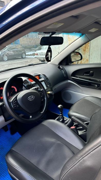 Продам авто Kia ceed 2008