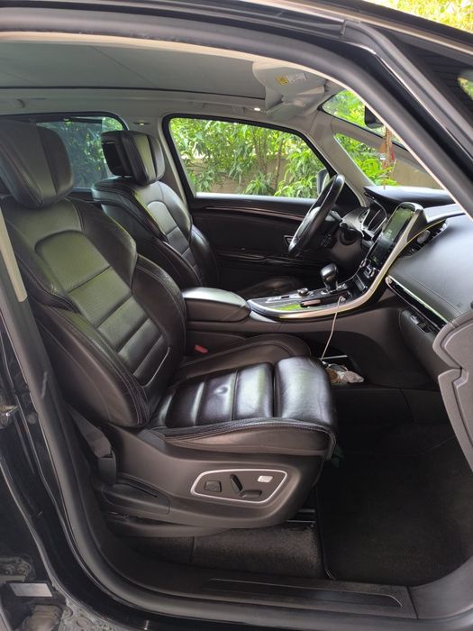 Renault Espace Initiale Paris