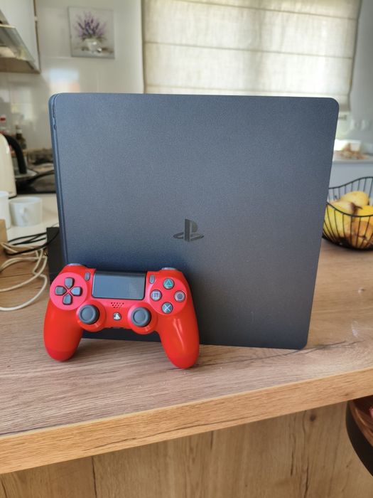 PlayStation 4 Slim
