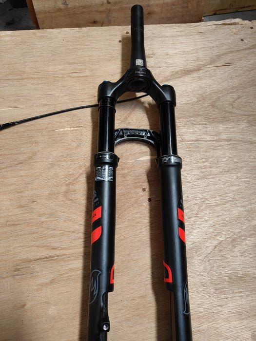 199€
Suspensão fox step Cast Boost 
Valor fixo
Com bloqueio 
Vendida como nas fotos.