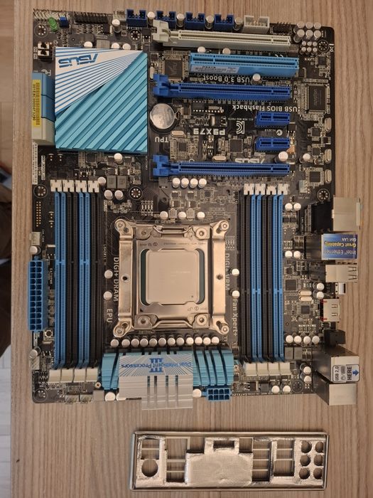 Płyta główna ASUS P9X79 z CPU
