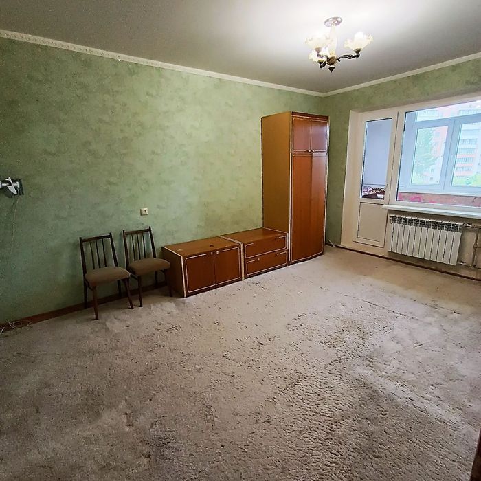 Продаж 1 к кв на Харківській