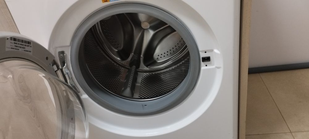 Máquina de lavar roupa 8kg