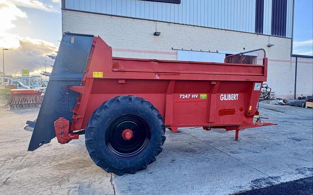 reboque espalhador de estrume