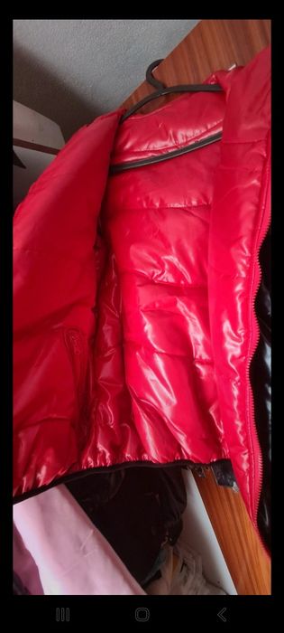 Casaco Preto e Vermelho