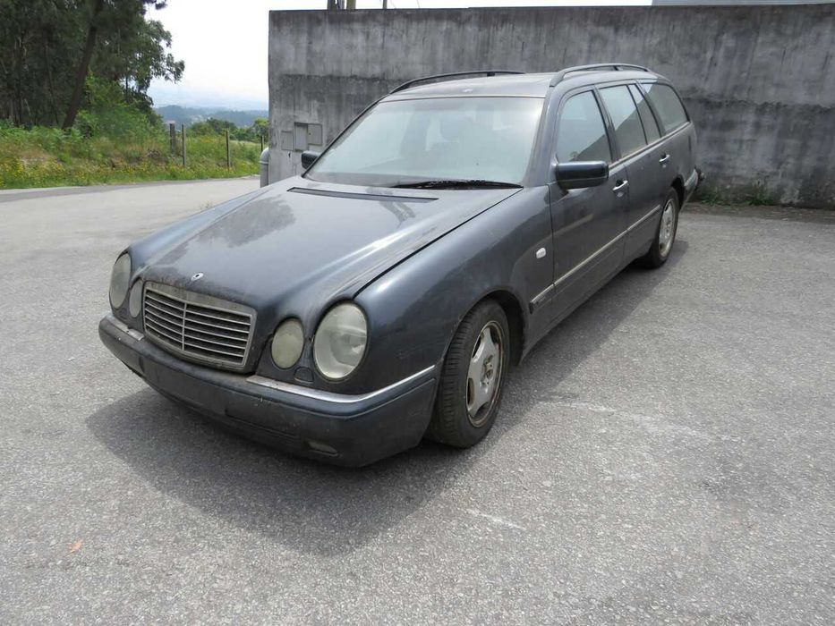 Mercedes E230 2.3 de 1997 - Peças Usadas